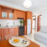 アパートホテル Adria Luxury ニドリ