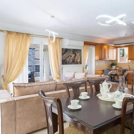 Adria Luxury 4*