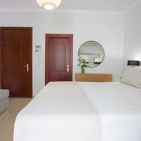 Adria Luxury Nidhrion